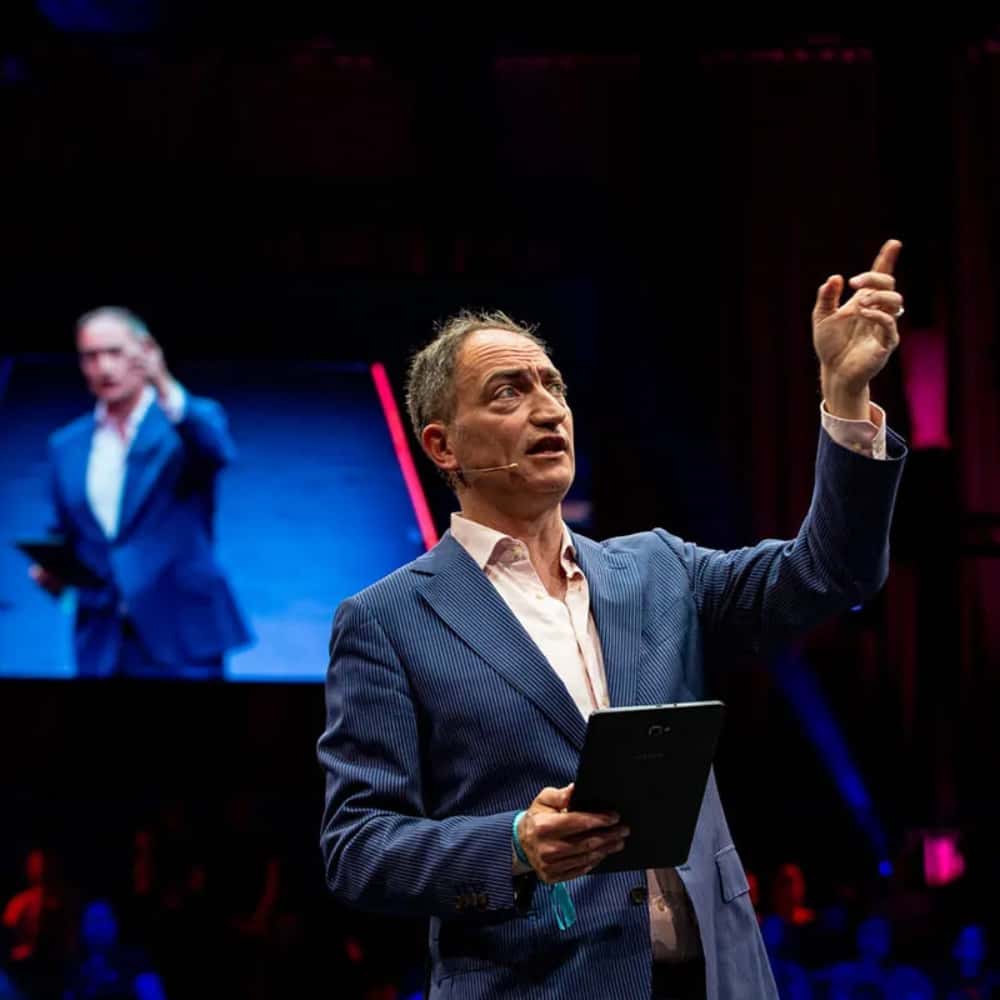 Pep Rosenfeld juontajana