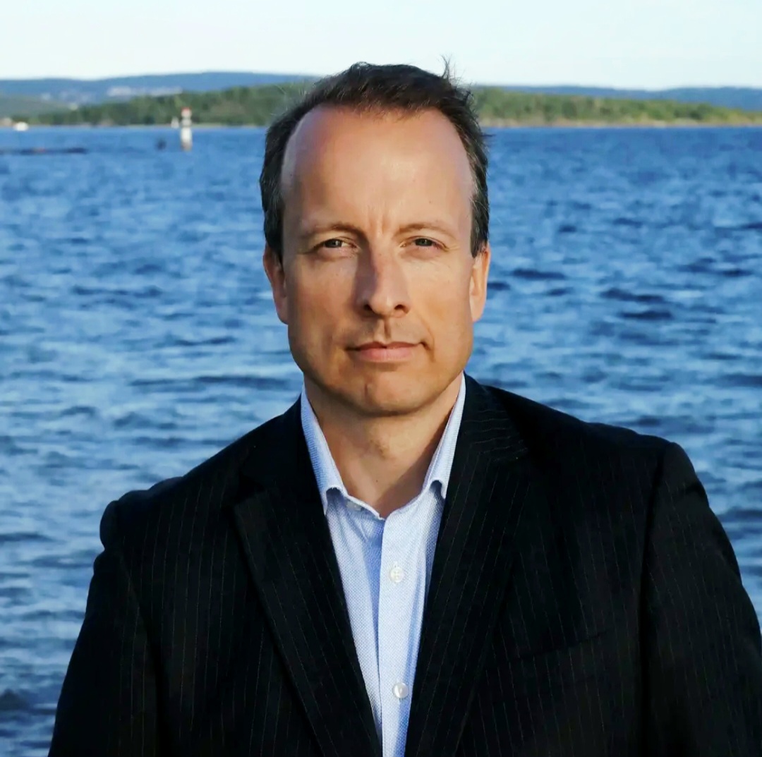 Arne Elias Corneliussen juontajana
